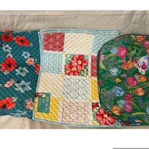 Bundle of Floral Quilted Placemats